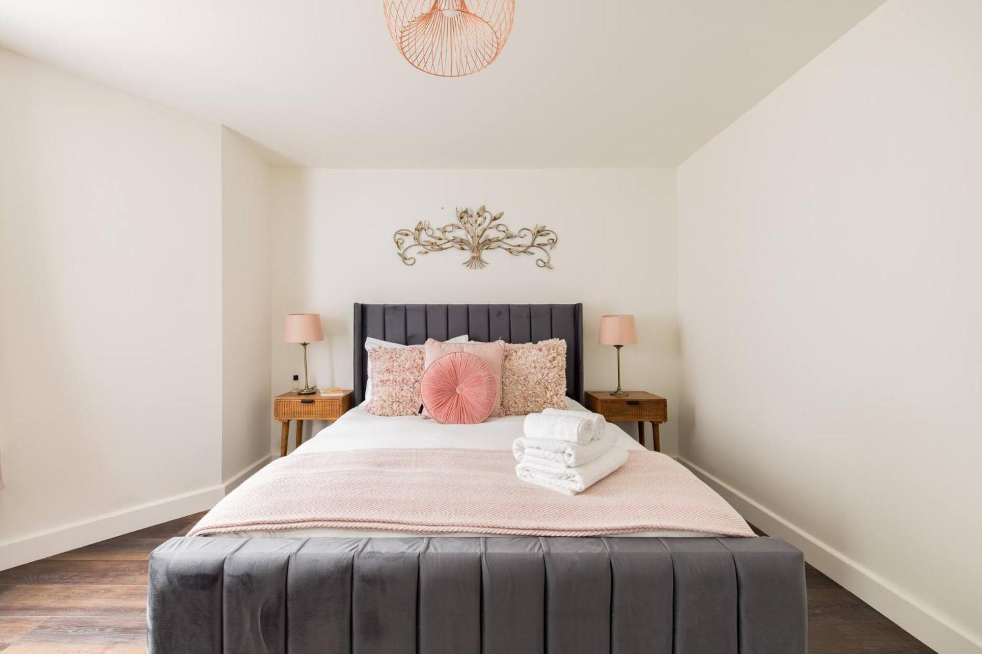 Wild Roses Serviced Apartments - Chelsea Лондон Екстер'єр фото