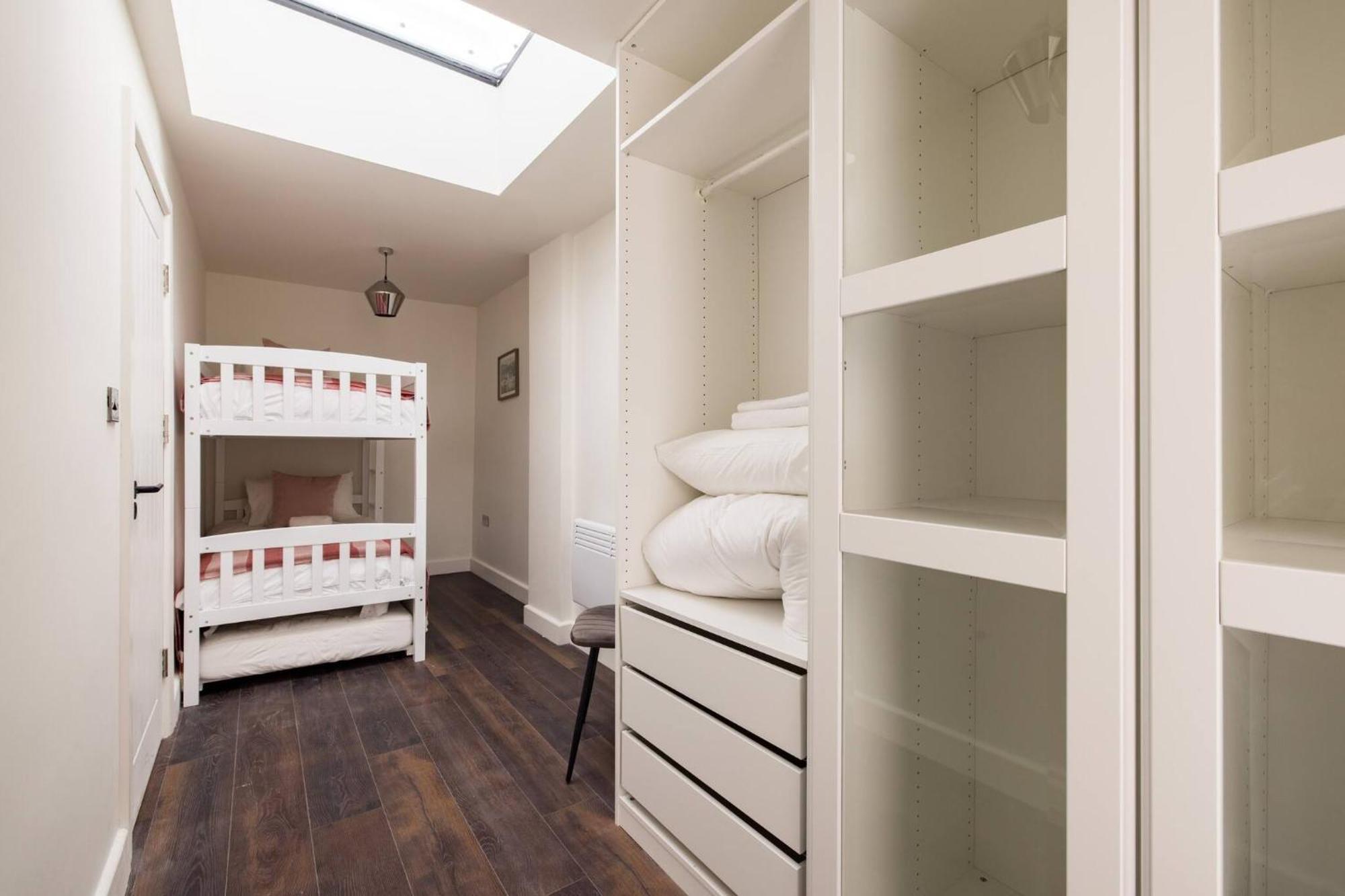 Wild Roses Serviced Apartments - Chelsea Лондон Екстер'єр фото