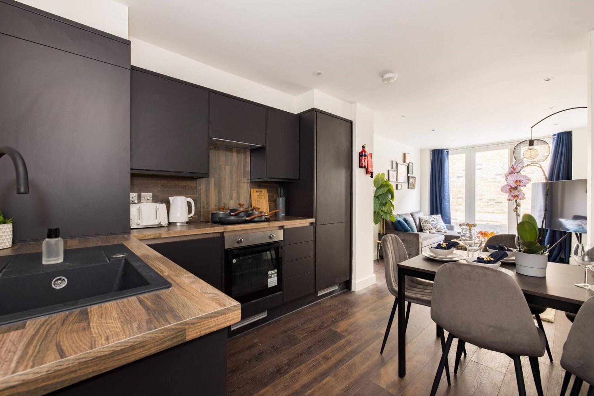 Wild Roses Serviced Apartments - Chelsea Лондон Екстер'єр фото
