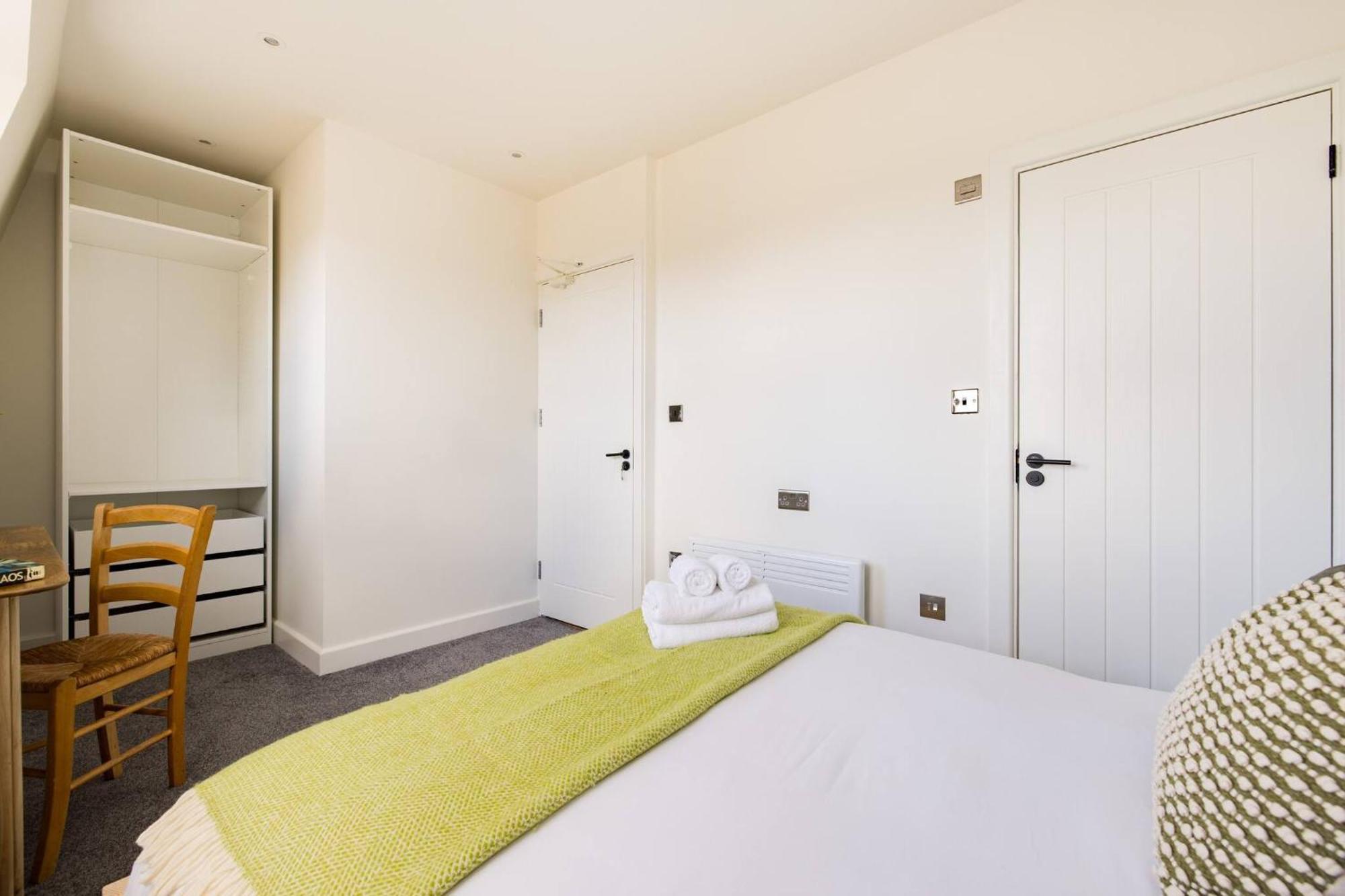 Wild Roses Serviced Apartments - Chelsea Лондон Екстер'єр фото