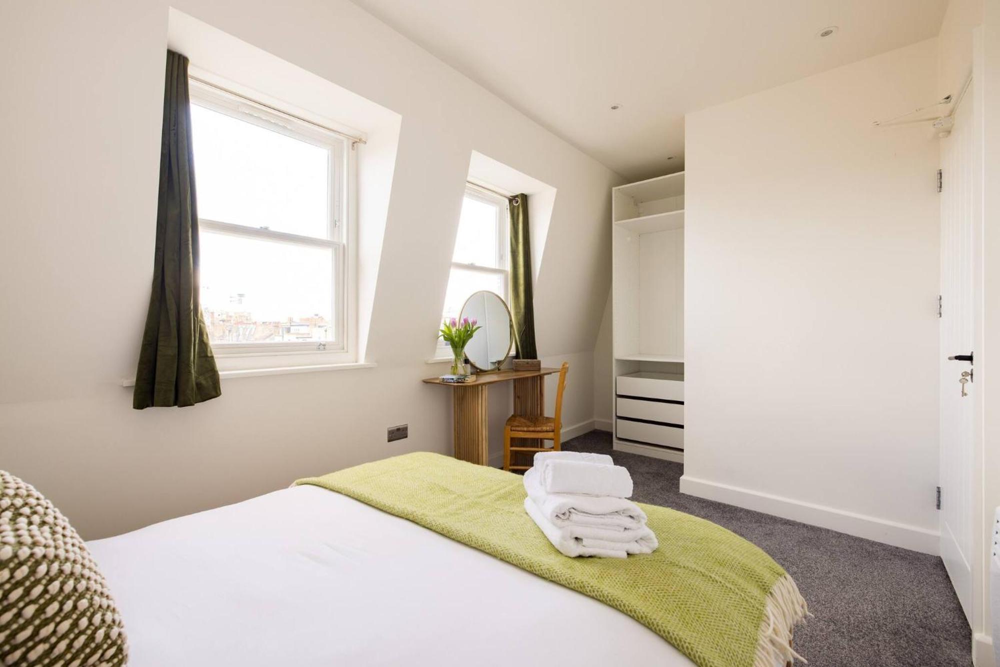 Wild Roses Serviced Apartments - Chelsea Лондон Екстер'єр фото