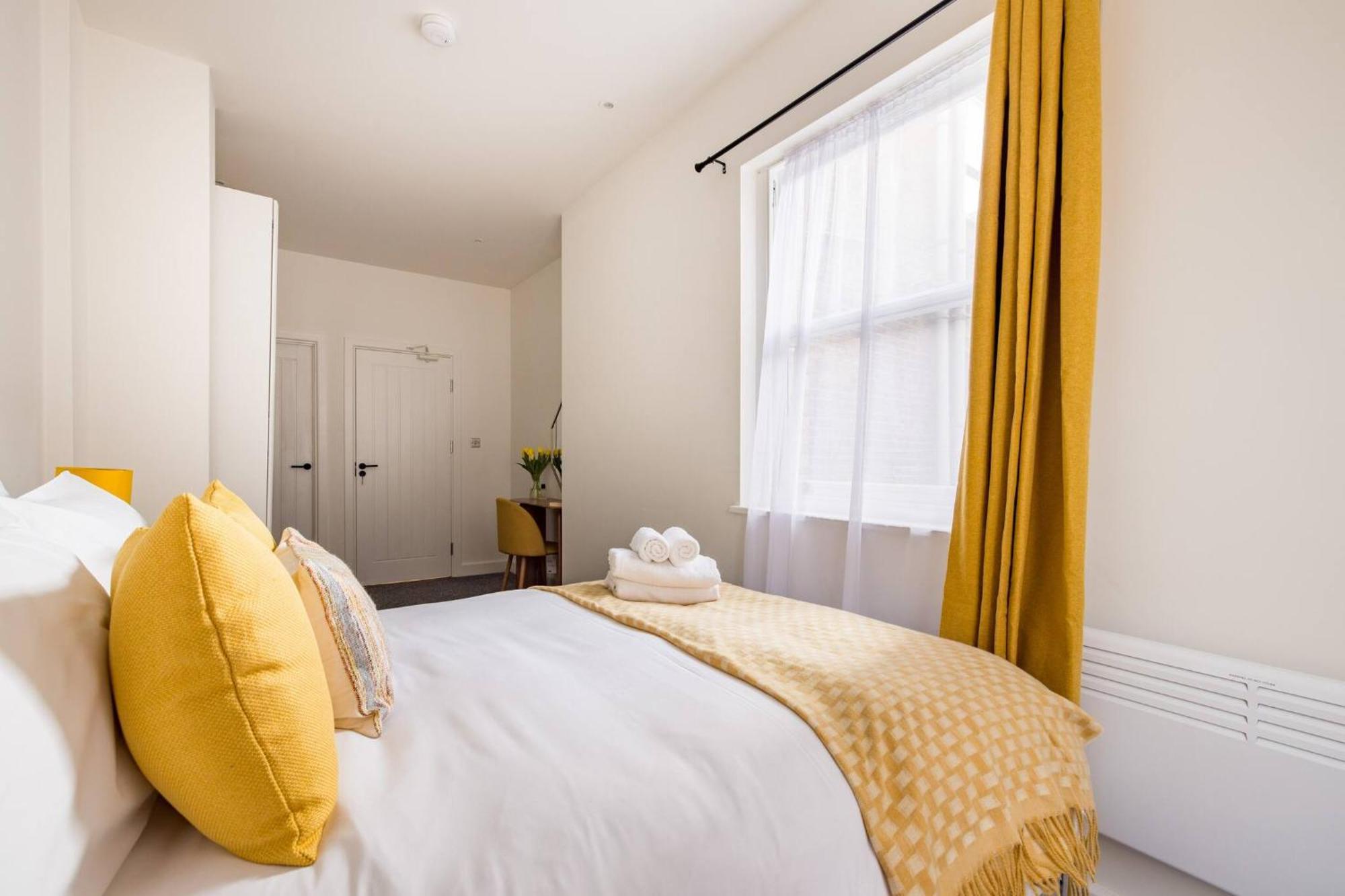 Wild Roses Serviced Apartments - Chelsea Лондон Екстер'єр фото