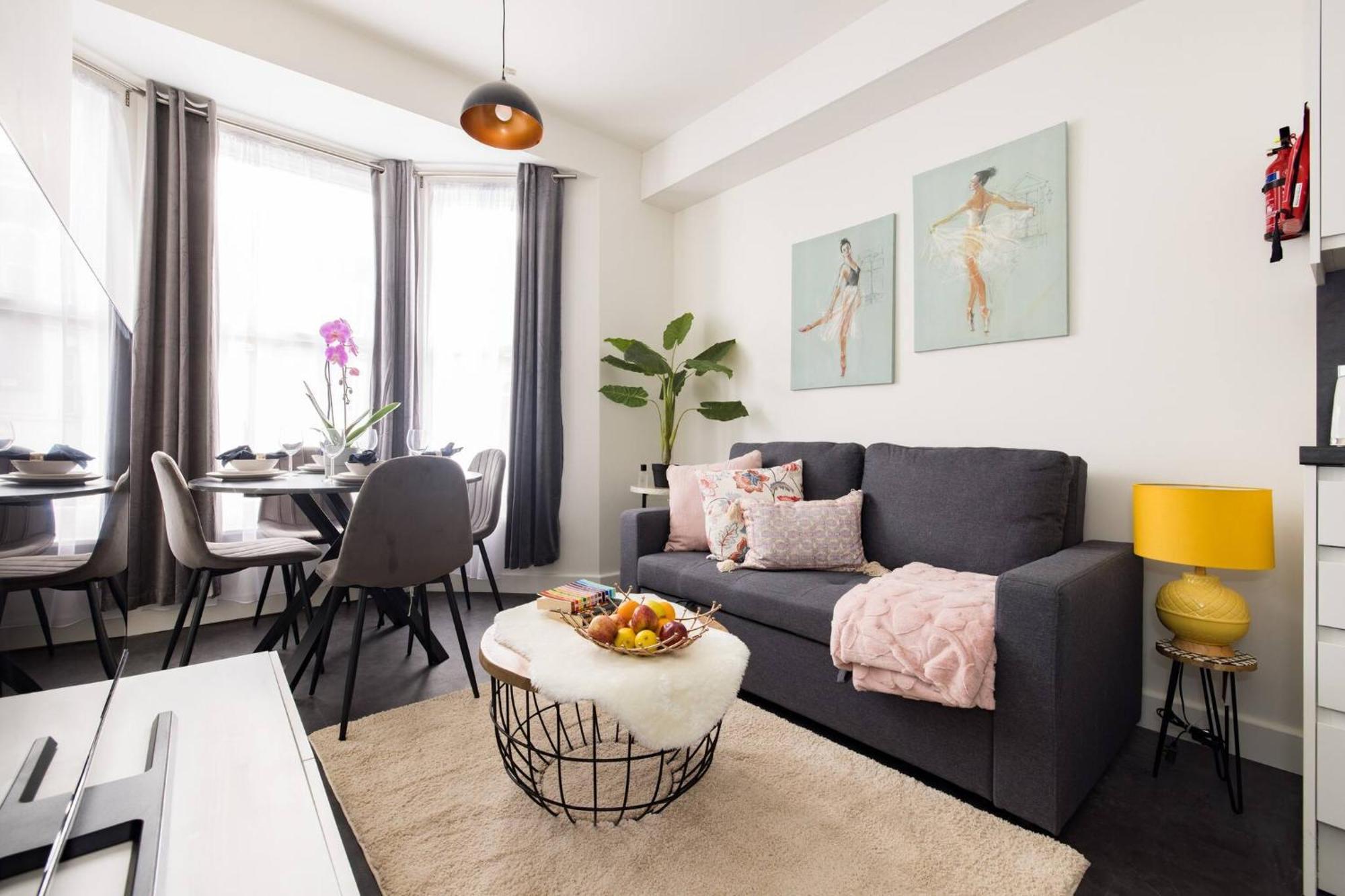 Wild Roses Serviced Apartments - Chelsea Лондон Екстер'єр фото